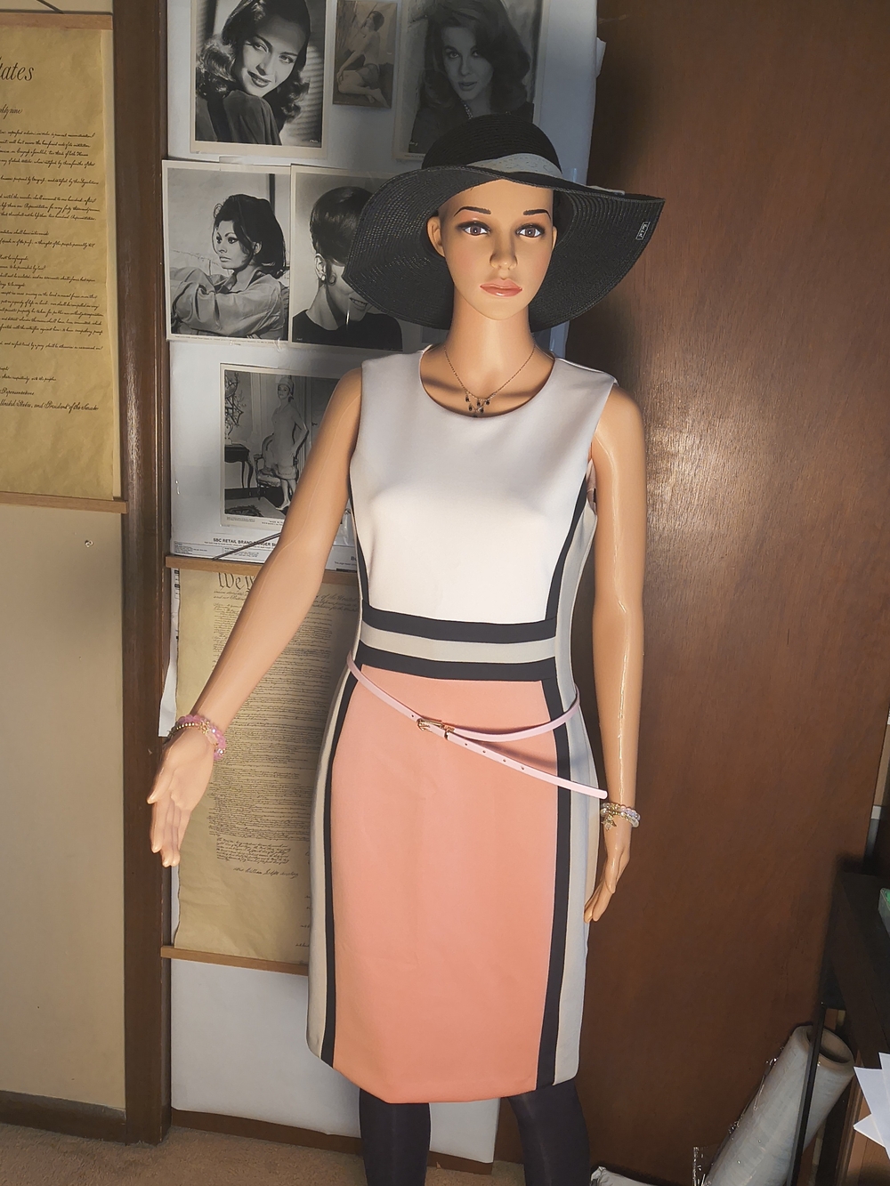 Calvin Klein Colorblock Scuba Sheath Dress Size 8 NWT Peach Black White
